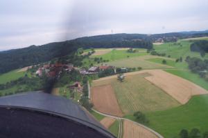 Anflug nach Westen auf den Platz Großerlach-Morbach